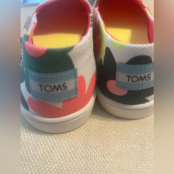 NWT TOMS Alpargata Mallow Patina Green Retro Floral Print Canvas Slip-On Shoes - Picture 6 of 9